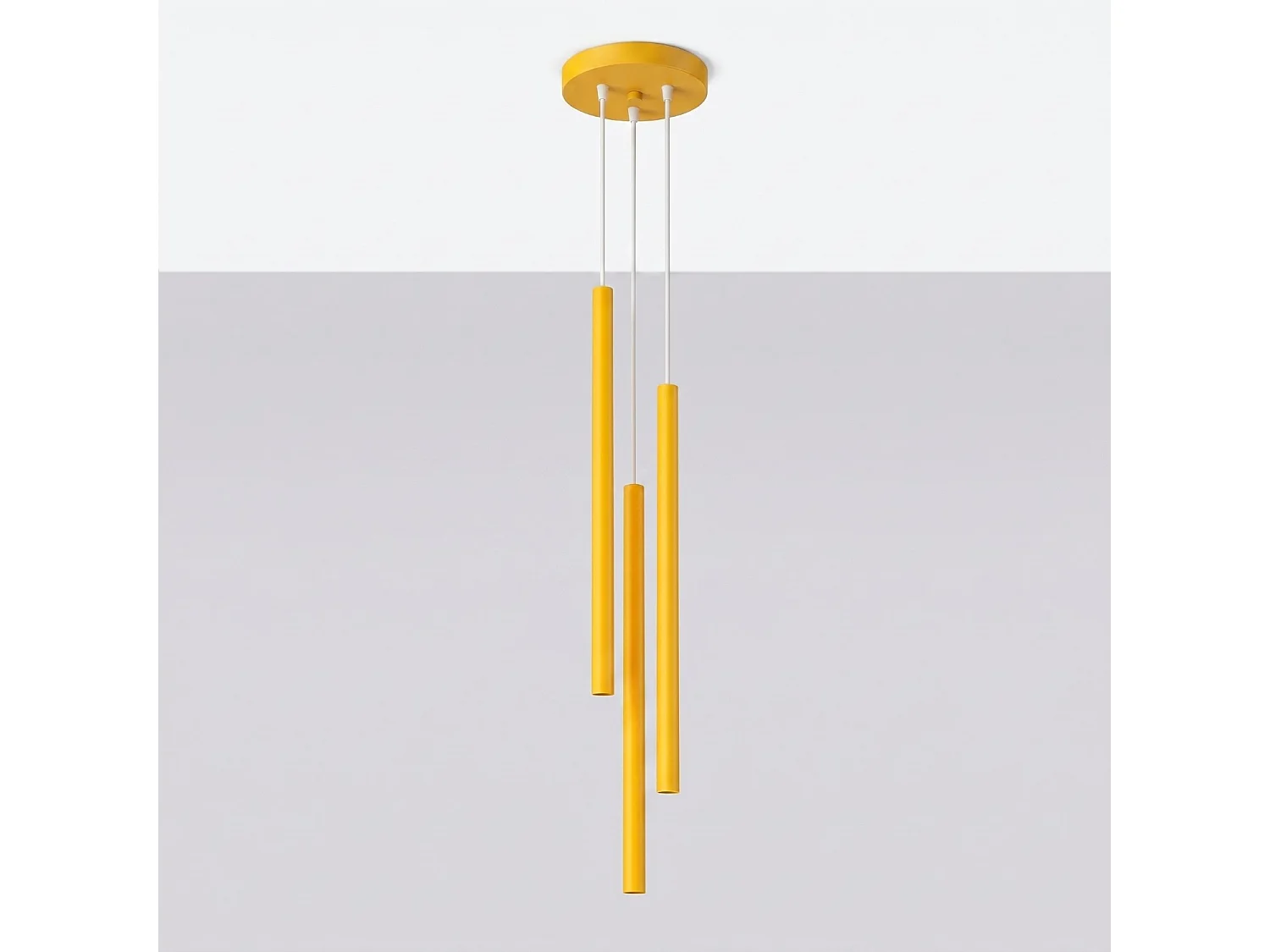 Lampe suspendue moderne en acier - 3 sources lumineuses - L.19,5 x H.115 cm - jaune