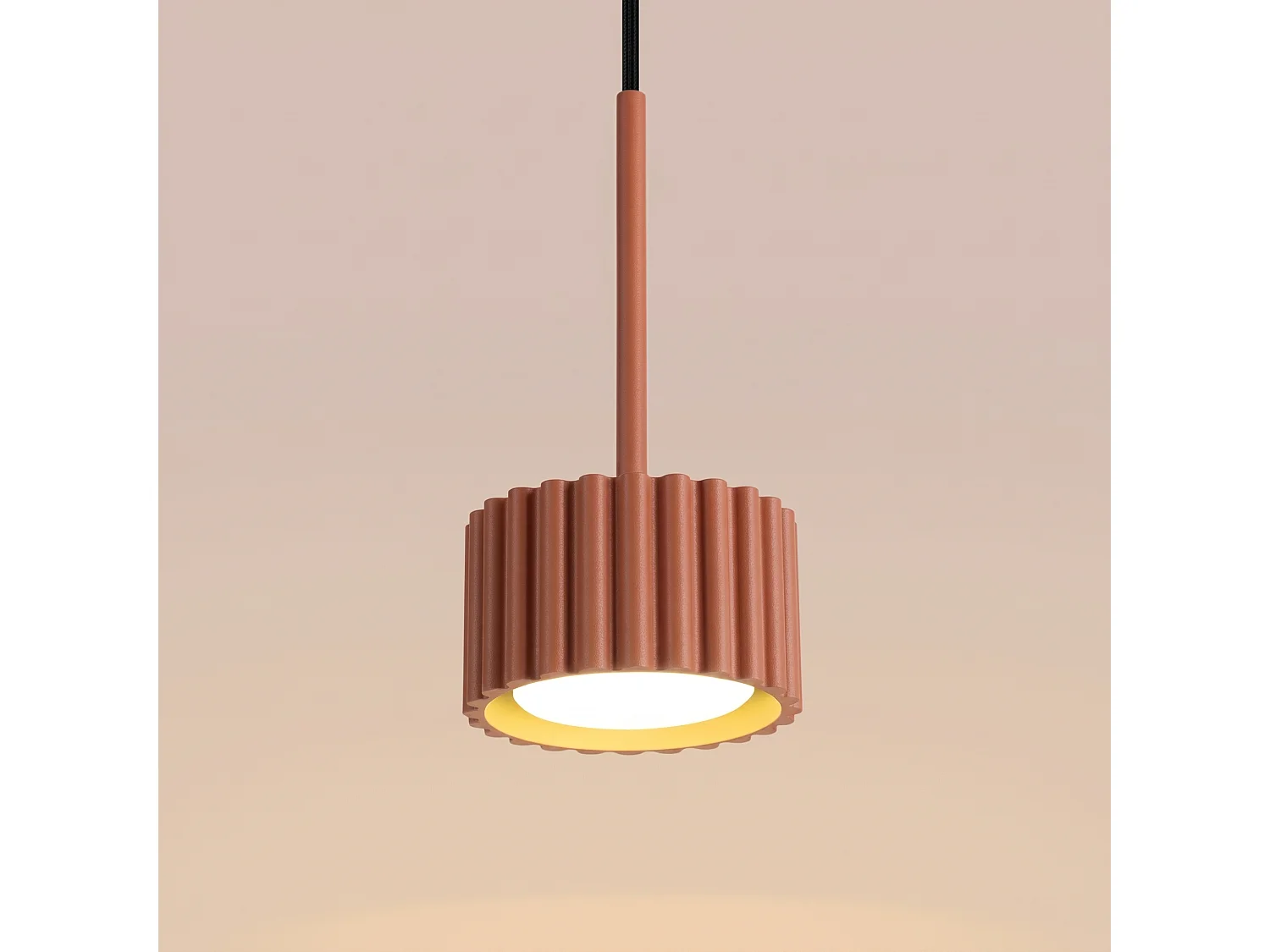 Lampes suspendues AURA minimaliste en aluminium - 1 sources lumineuses - L.10 x H.125 cm - ocre rouge