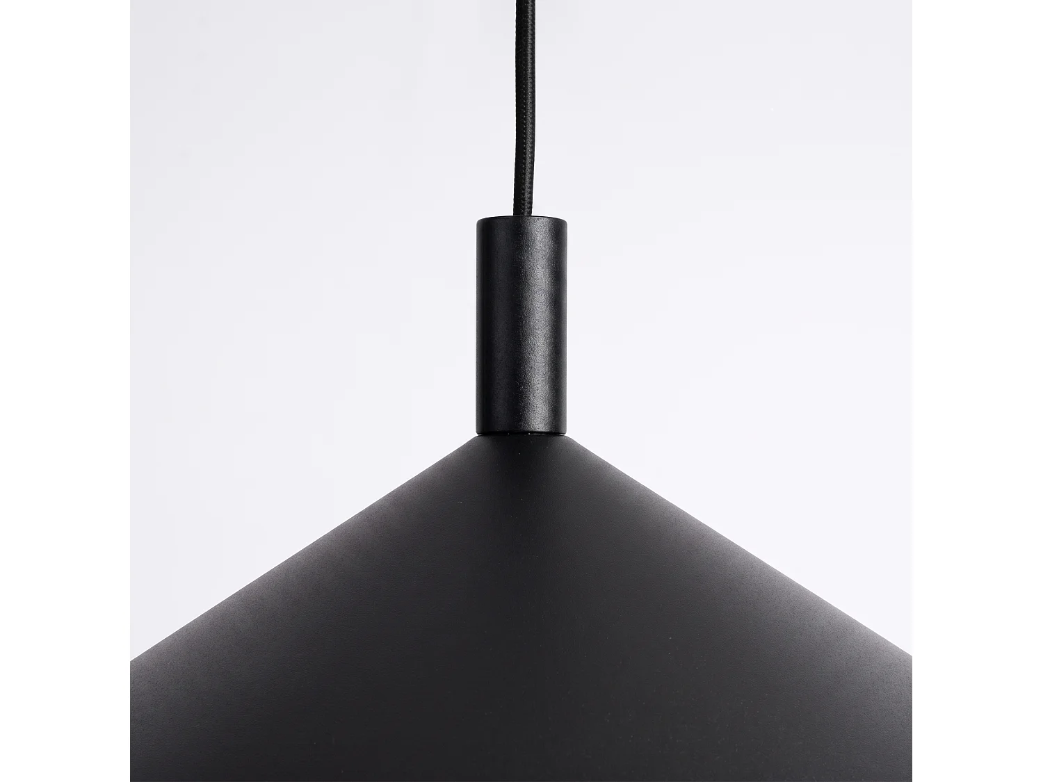 Lampes suspendues NOX moderne en acier - 1 sources lumineuses - L.40 x H.135 cm - noir