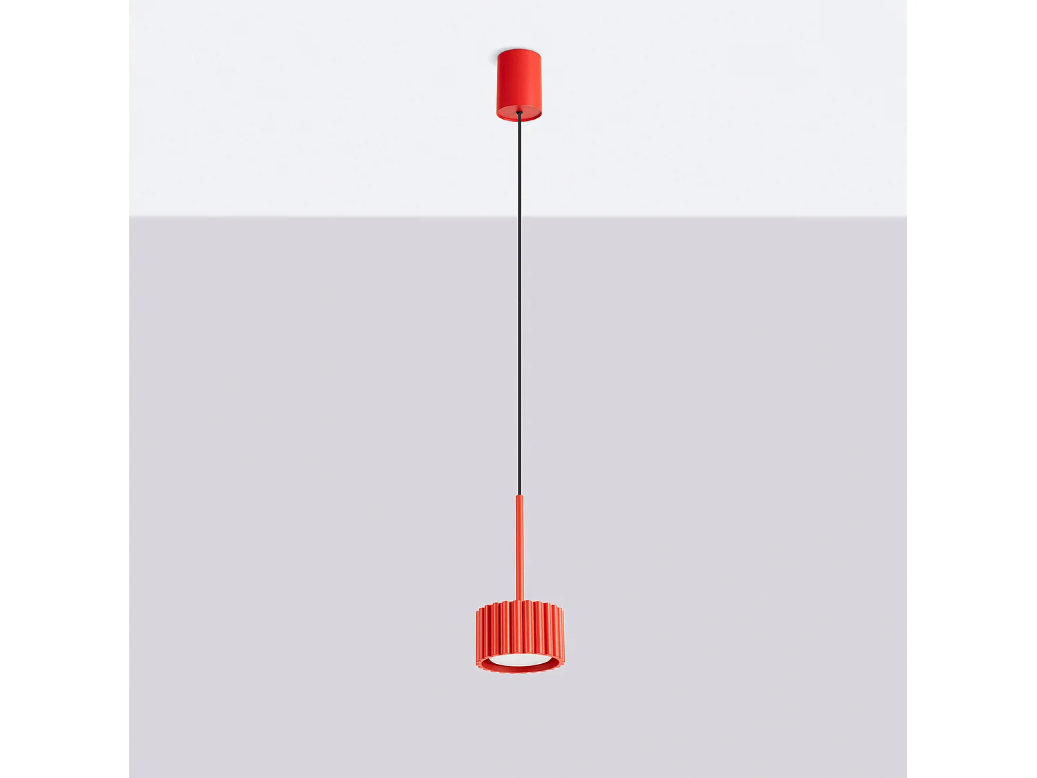 Lampe suspendue minimaliste en aluminium - 1 sources lumineuses - L.10 x H.125 cm - rouge