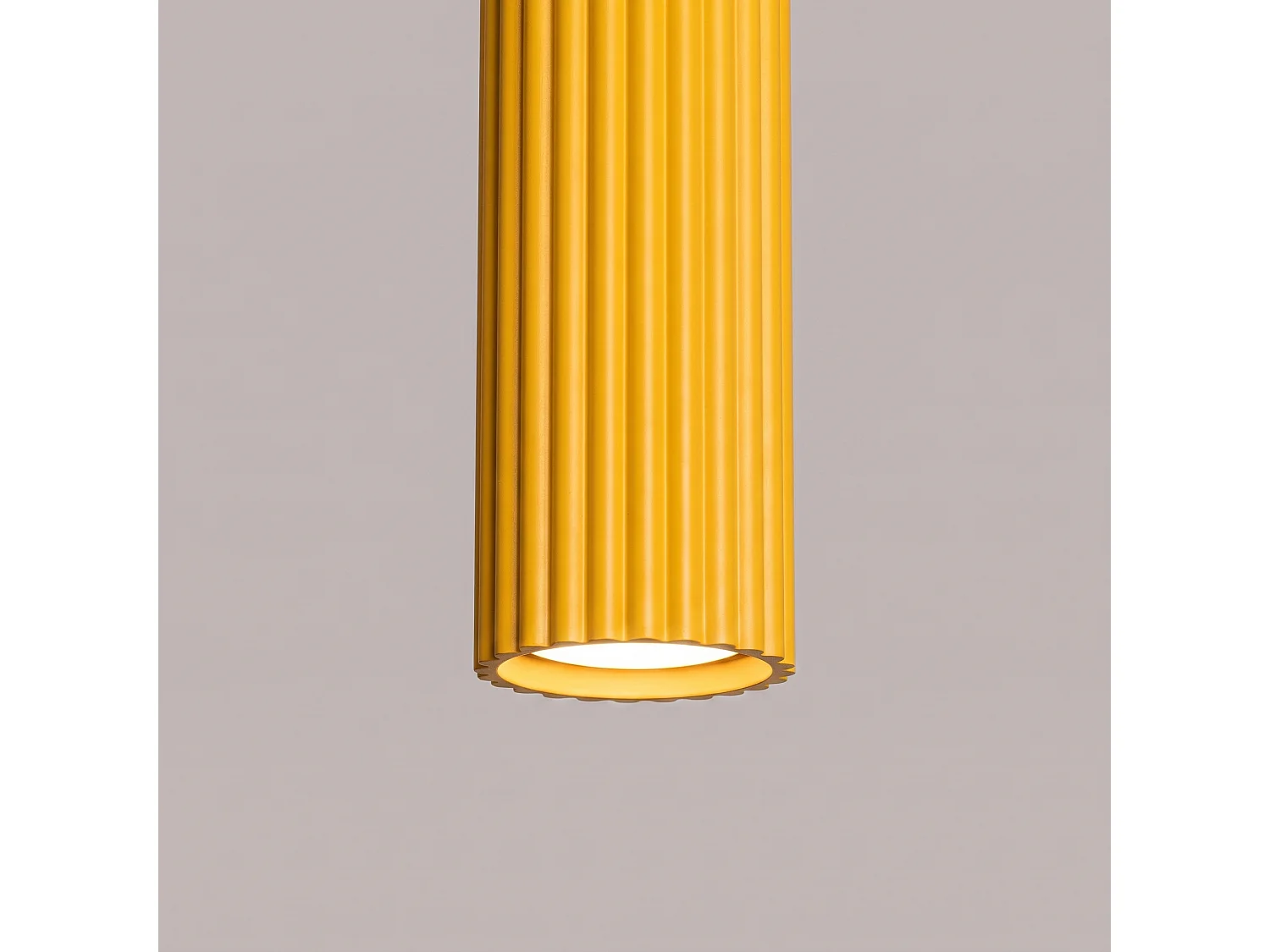 Lampe suspendue minimaliste en aluminium - 1 sources lumineuses - L.8 x H.118 cm - jaune