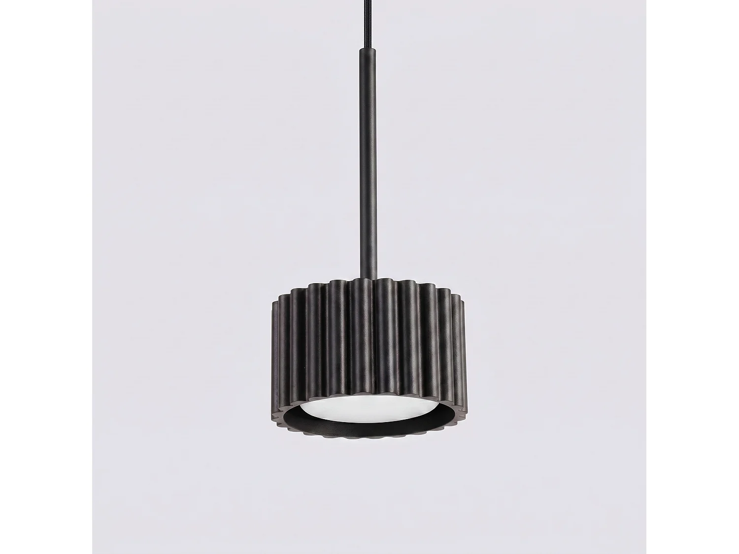 Lampe suspendue minimaliste en aluminium - 1 sources lumineuses - L.10 x H.125 cm - noir