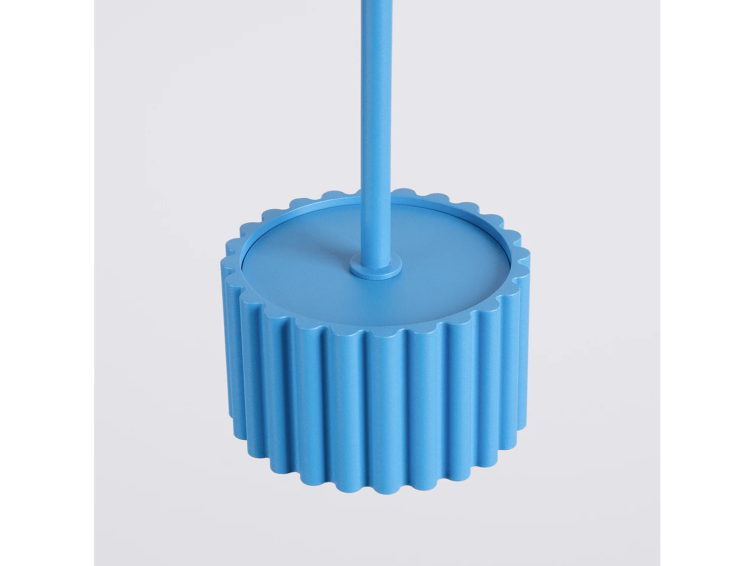 Lampe suspendue minimaliste en aluminium - 1 sources lumineuses - L.10 x H.125 cm - bleu clair