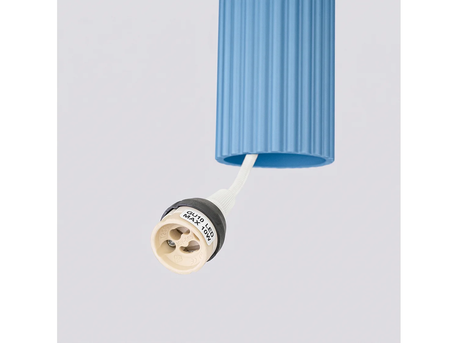 Lampe suspendue minimaliste en aluminium - 1 sources lumineuses - L.8 x H.118 cm - bleu clair