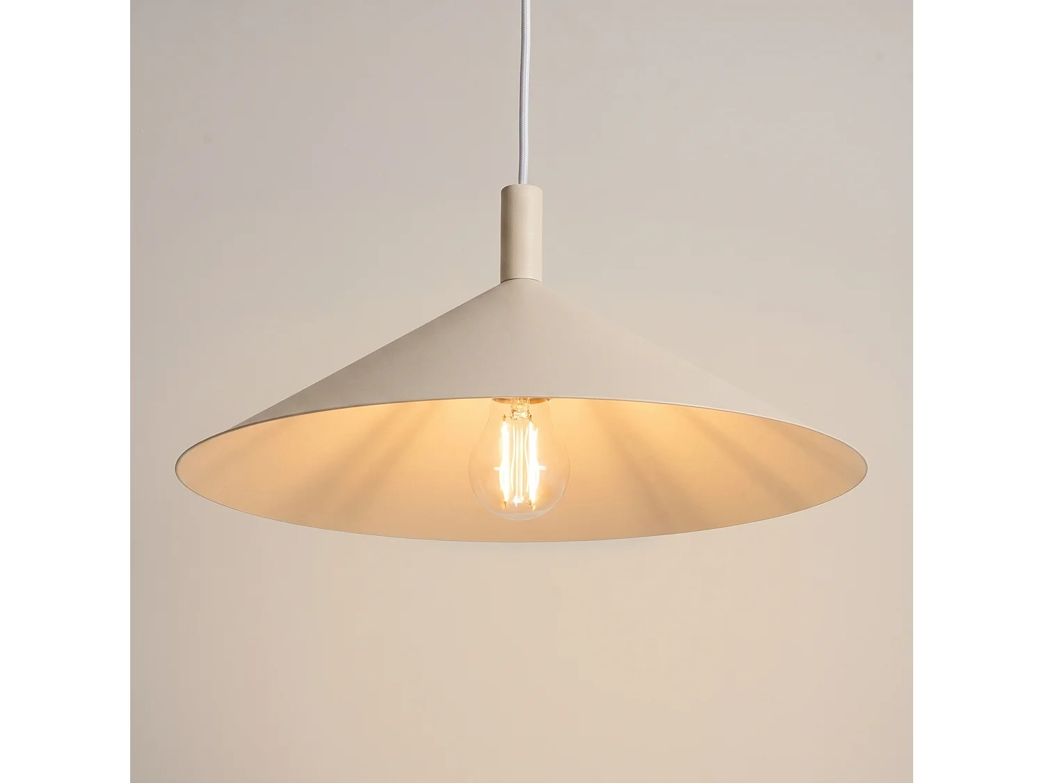 Lampes suspendues NOX moderne en acier - 1 sources lumineuses - L.40 x H.135 cm - beige