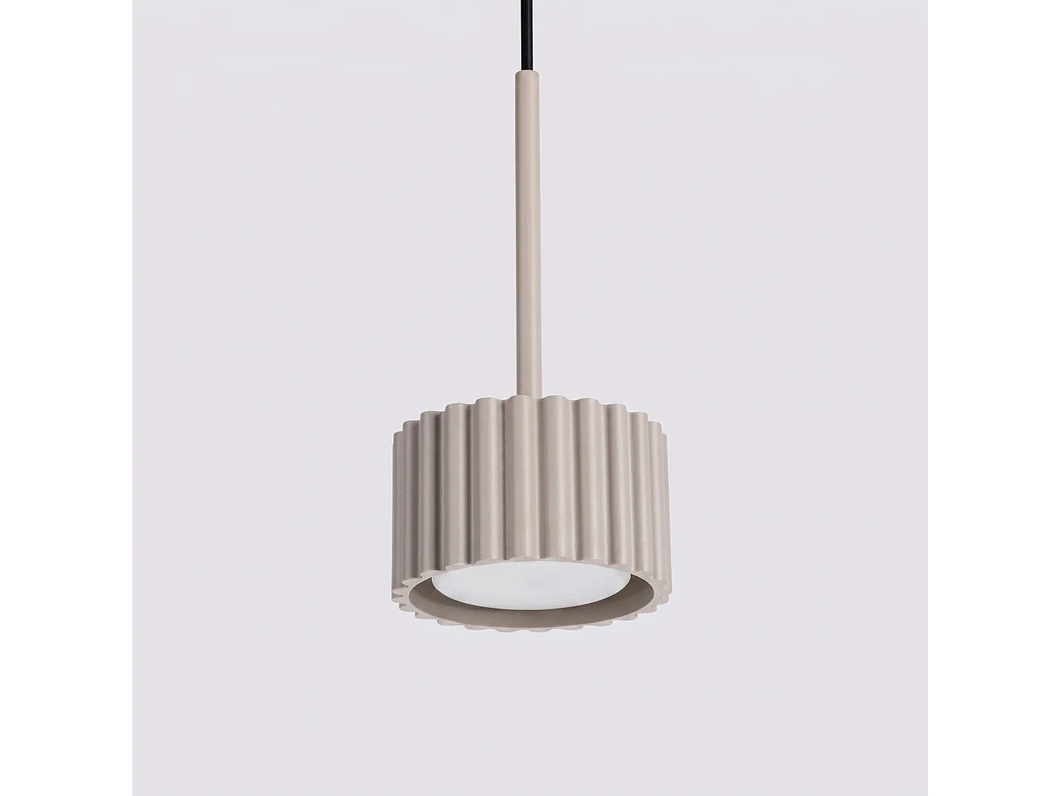 Lampe suspendue minimaliste en aluminium - 1 sources lumineuses - L.10 x H.125 cm - taupe