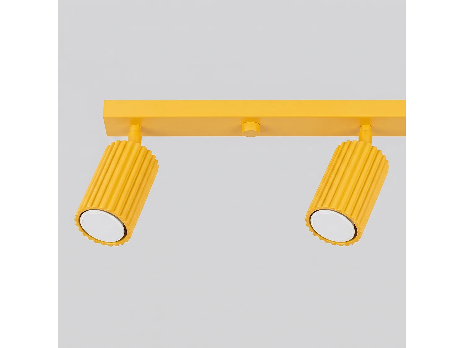 Plafonnier minimaliste en aluminium - 4 sources lumineuses - L.81 x H.16,5 cm - jaune
