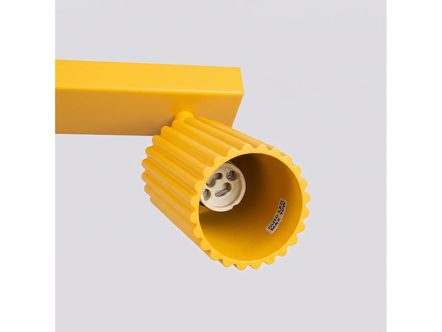 Plafonnier minimaliste en aluminium - 4 sources lumineuses - L.81 x H.16,5 cm - jaune