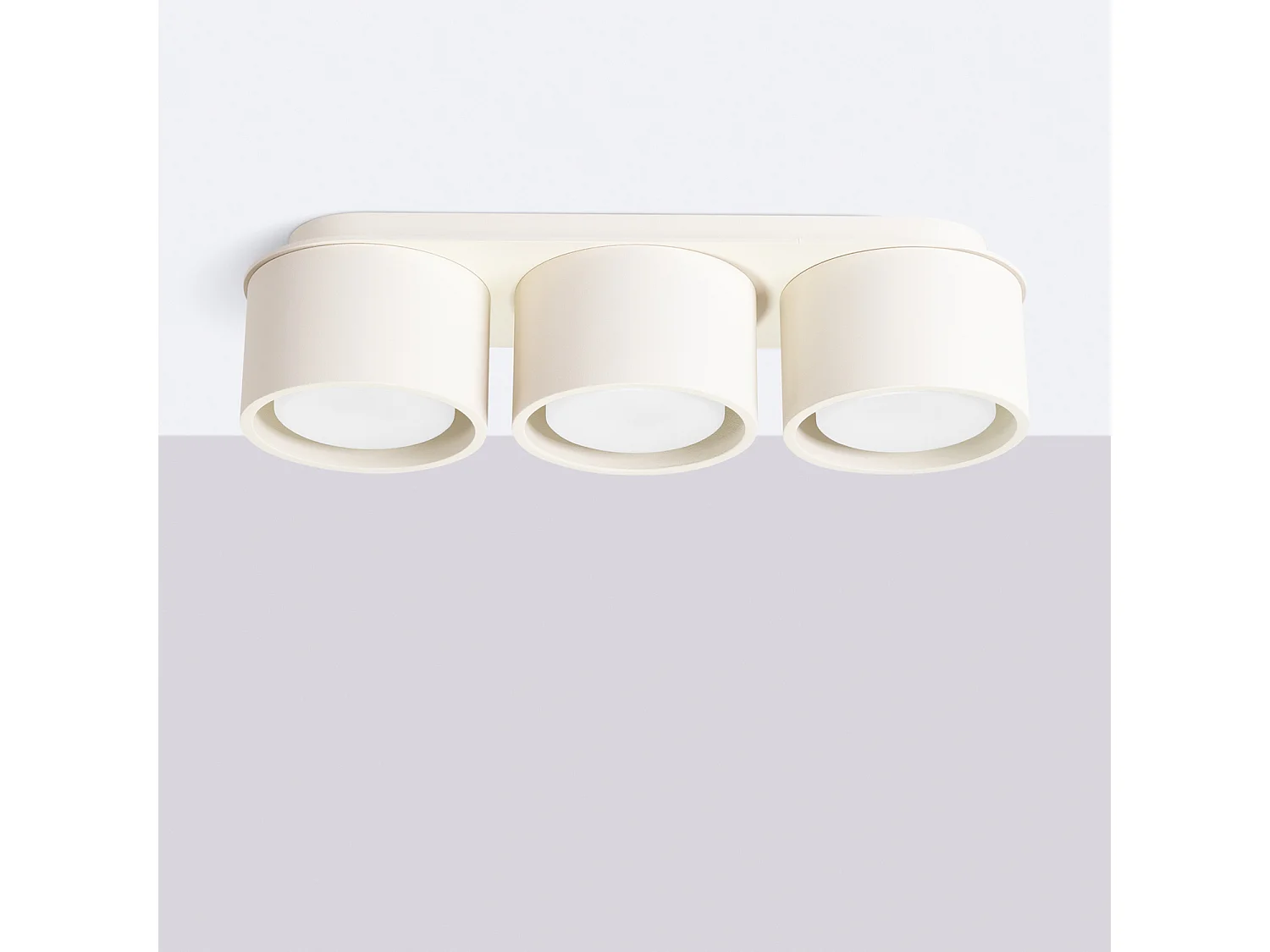 Plafonnier minimaliste en aluminium - 3 sources lumineuses - L.32,4 x H.8,2 cm - beige