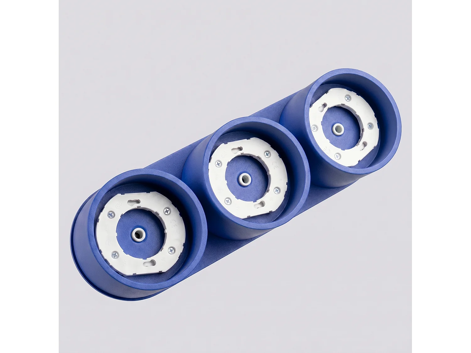 Plafonnier minimaliste en aluminium - 3 sources lumineuses - L.32,4 x H.8,2 cm - outremer