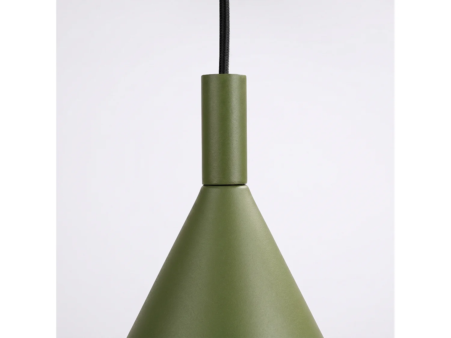 Lampes suspendues NOX moderne en acier - 1 sources lumineuses - L.40 x H.135 cm - vert olive