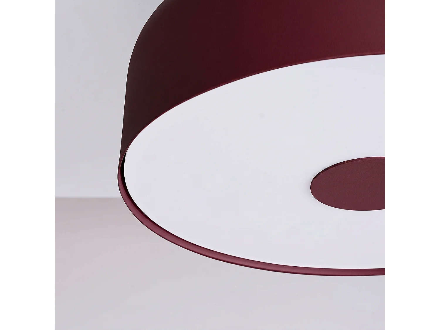 Plafonnier moderne en acier/PVC - 4 sources lumineuses - L.30 x H.15 cm - bordeaux