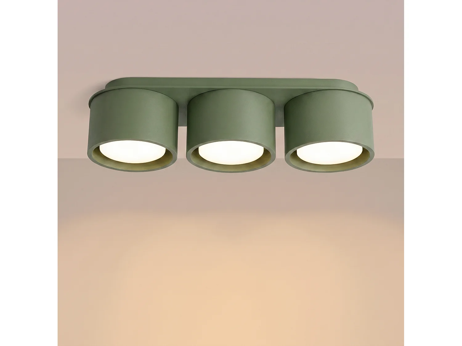 Plafonnier minimaliste en aluminium - 3 sources lumineuses - L.32,4 x H.8,2 cm - vert olive