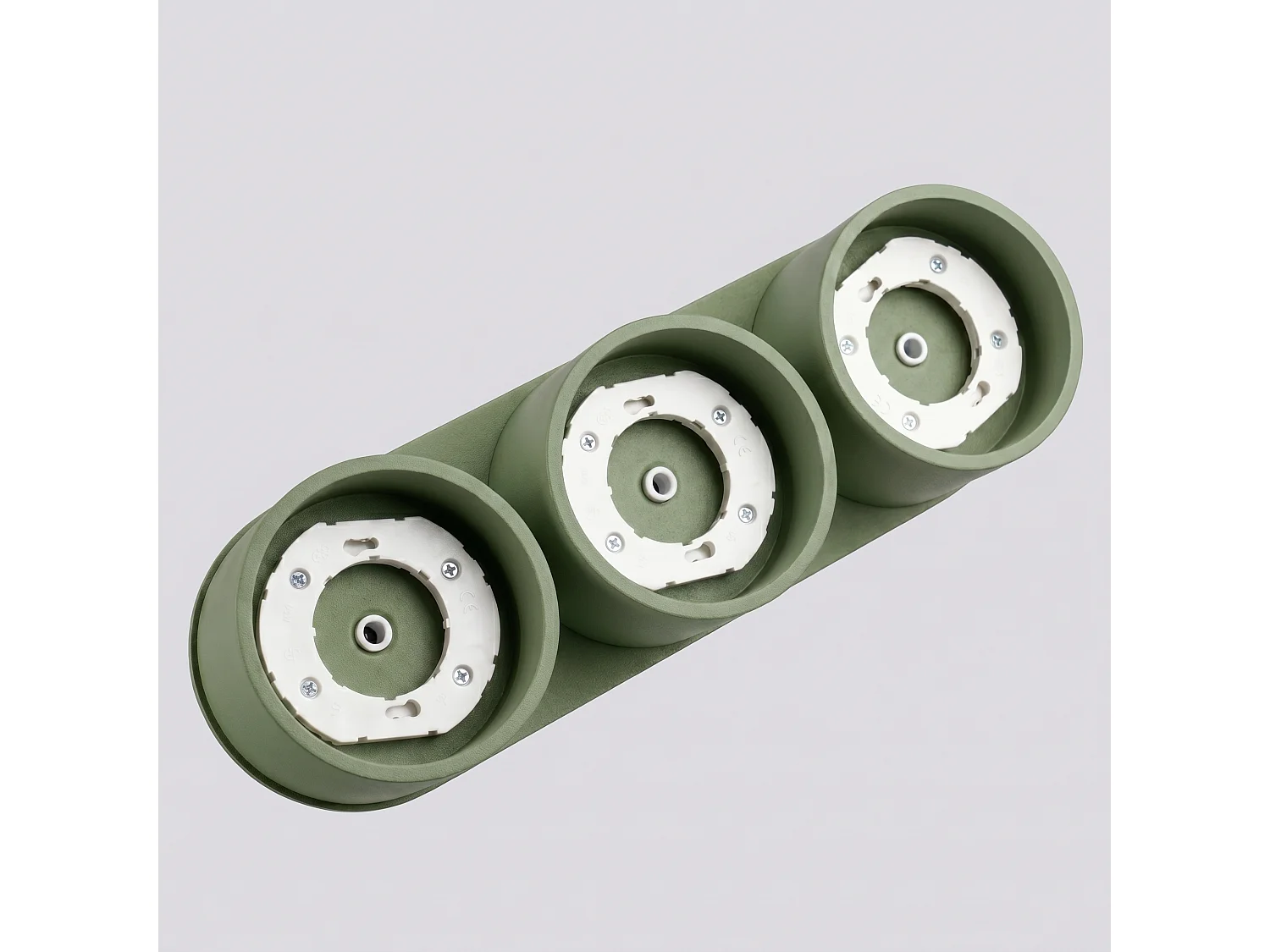 Plafonnier minimaliste en aluminium - 3 sources lumineuses - L.32,4 x H.8,2 cm - vert olive