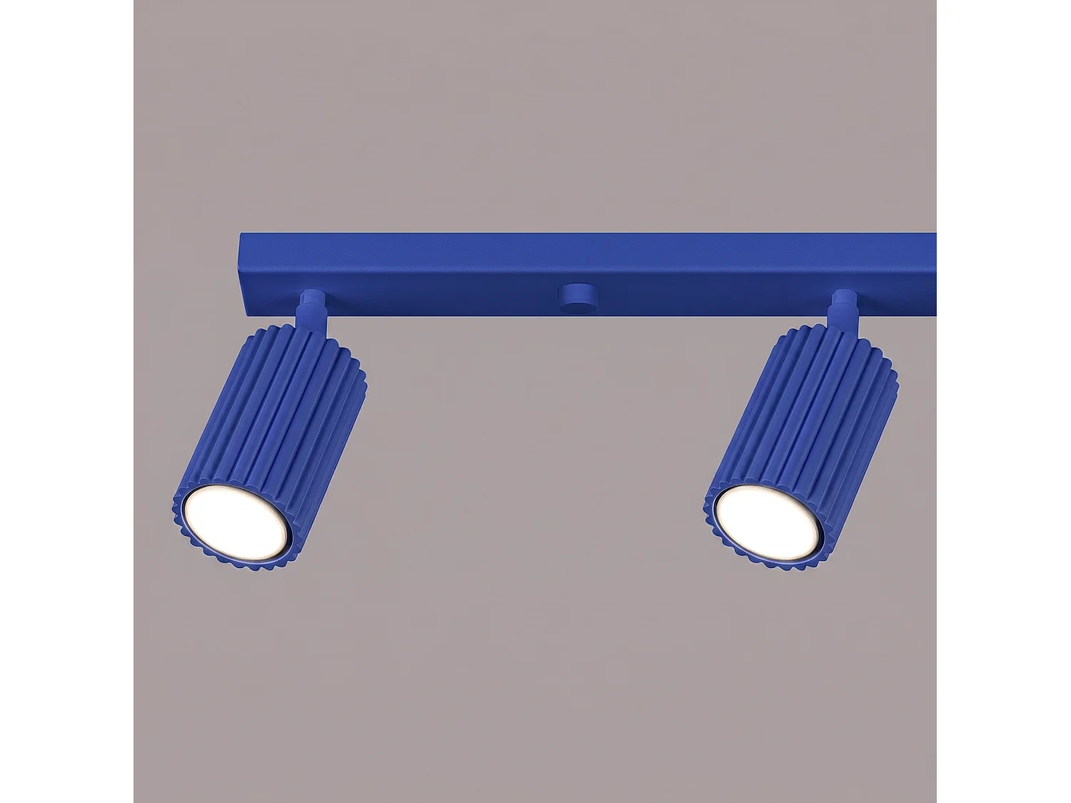Plafonnier minimaliste en aluminium - 4 sources lumineuses - L.81 x H.16,5 cm - outremer
