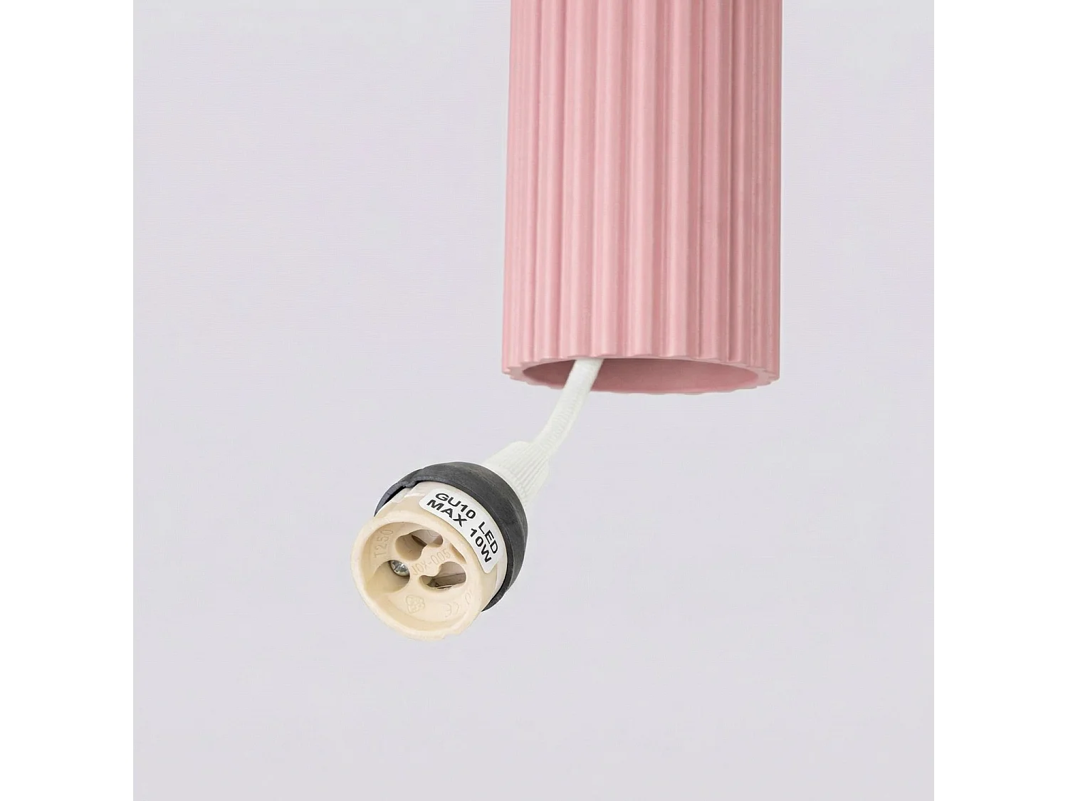 Lampe suspendue minimaliste en aluminium - 1 sources lumineuses - L.8 x H.118 cm - rose