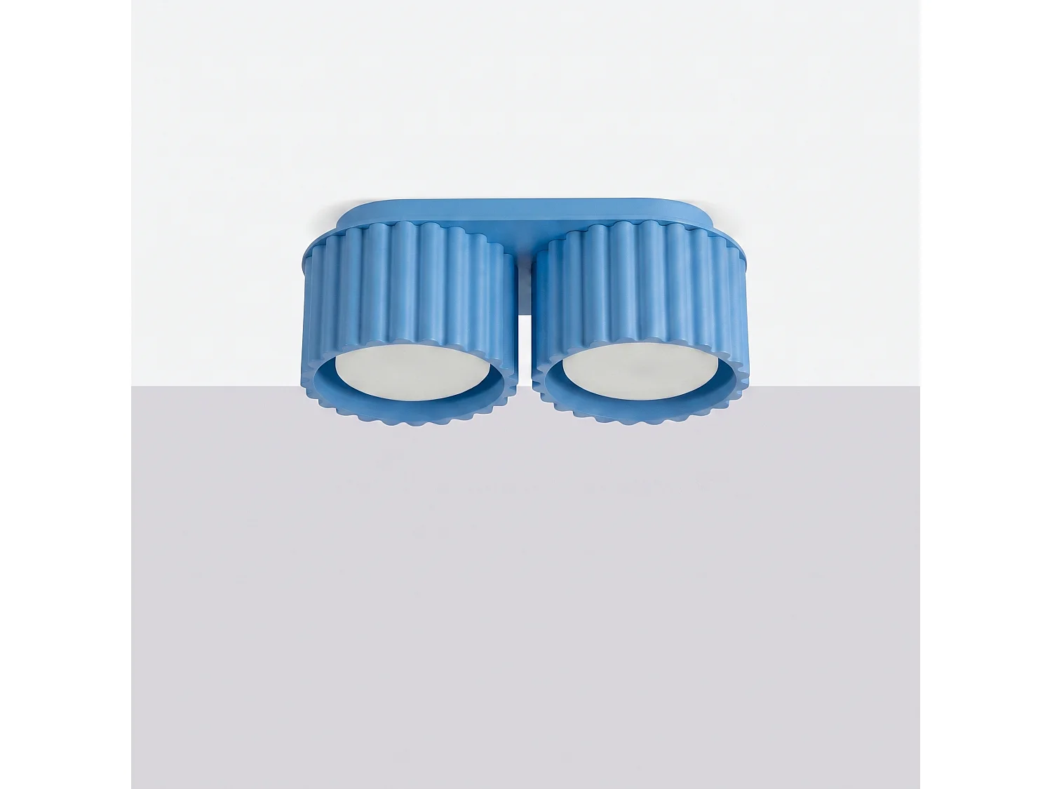 Plafonnier minimaliste en aluminium - 2 sources lumineuses - L.21 x H.8 cm - bleu clair