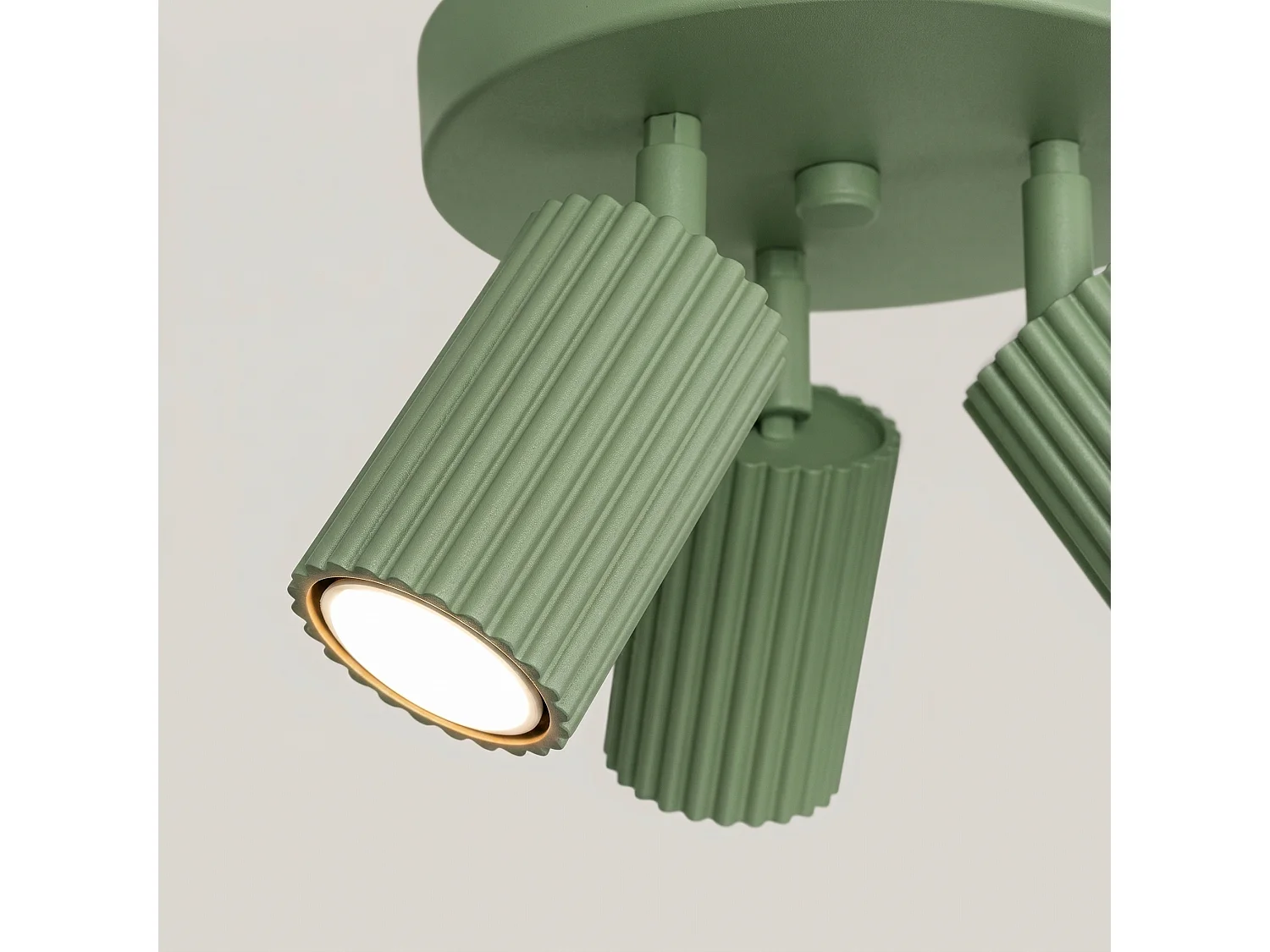 Plafonnier minimaliste en aluminium - 3 sources lumineuses - L.19,5 x H.18 cm - sauge
