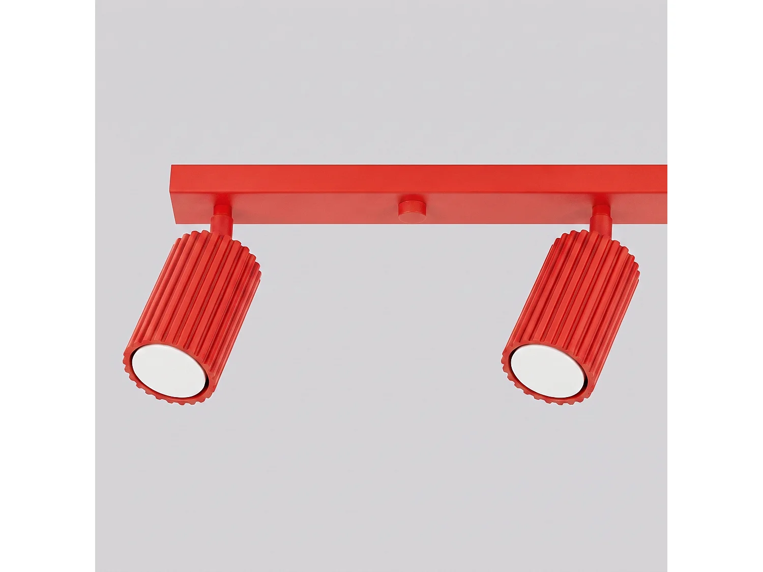 Plafonnier minimaliste en aluminium - 4 sources lumineuses - L.81 x H.16,5 cm - rouge