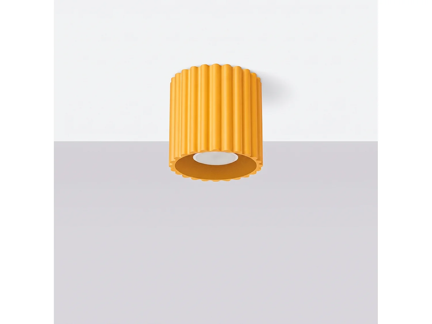 Plafonnier minimaliste en aluminium - 1 sources lumineuses - L.10 x H.10 cm - jaune