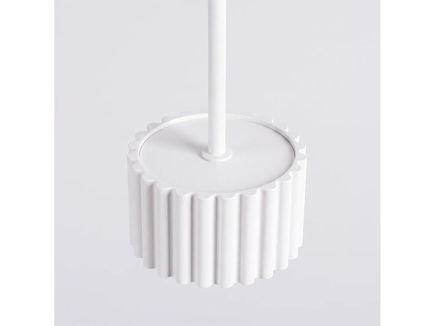 Lampe suspendue minimaliste en aluminium - 1 sources lumineuses - L.10 x H.125 cm - blanc