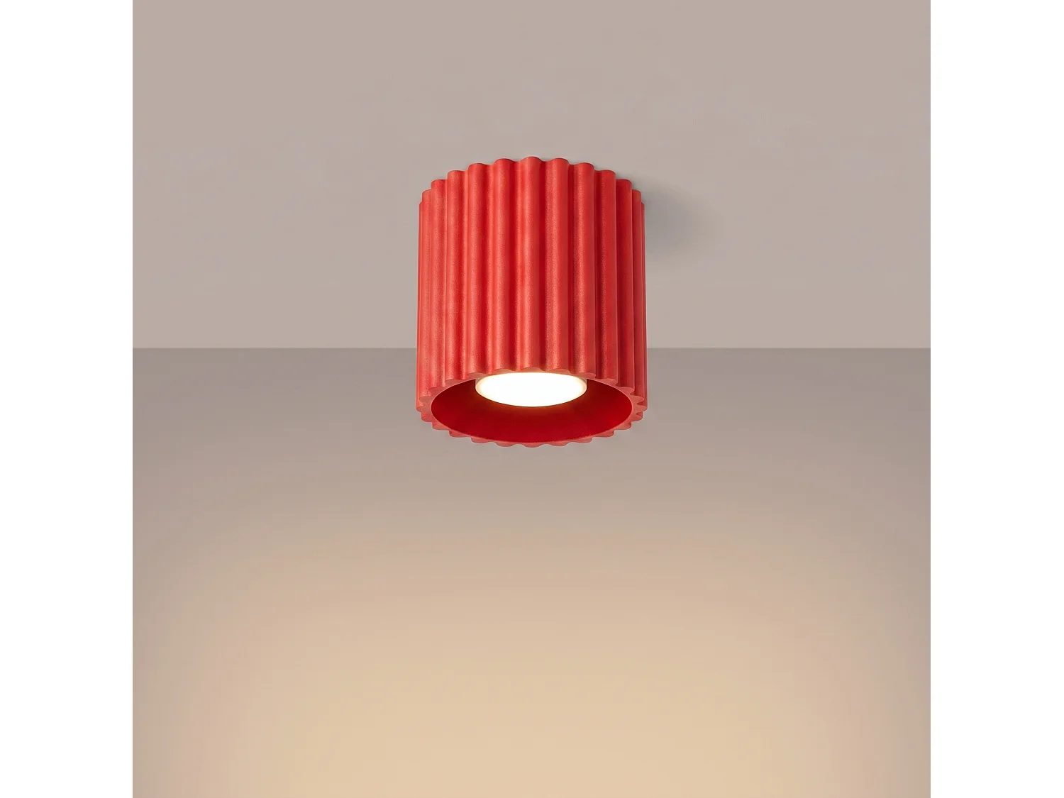 Plafonnier minimaliste en aluminium - 1 sources lumineuses - L.10 x H.10 cm - rouge