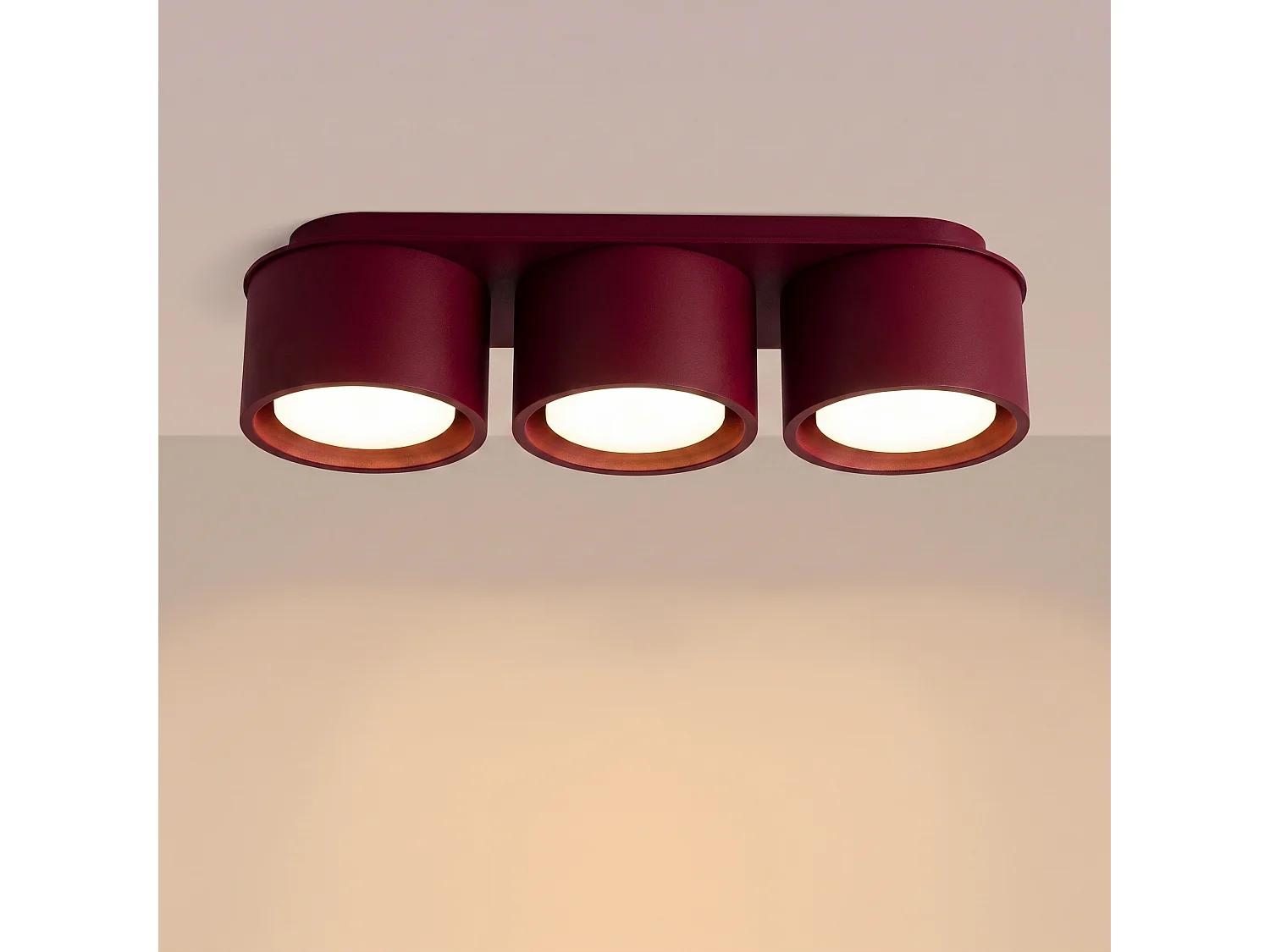 Plafonnier minimaliste en aluminium - 3 sources lumineuses - L.32,4 x H.8,2 cm - bordeaux