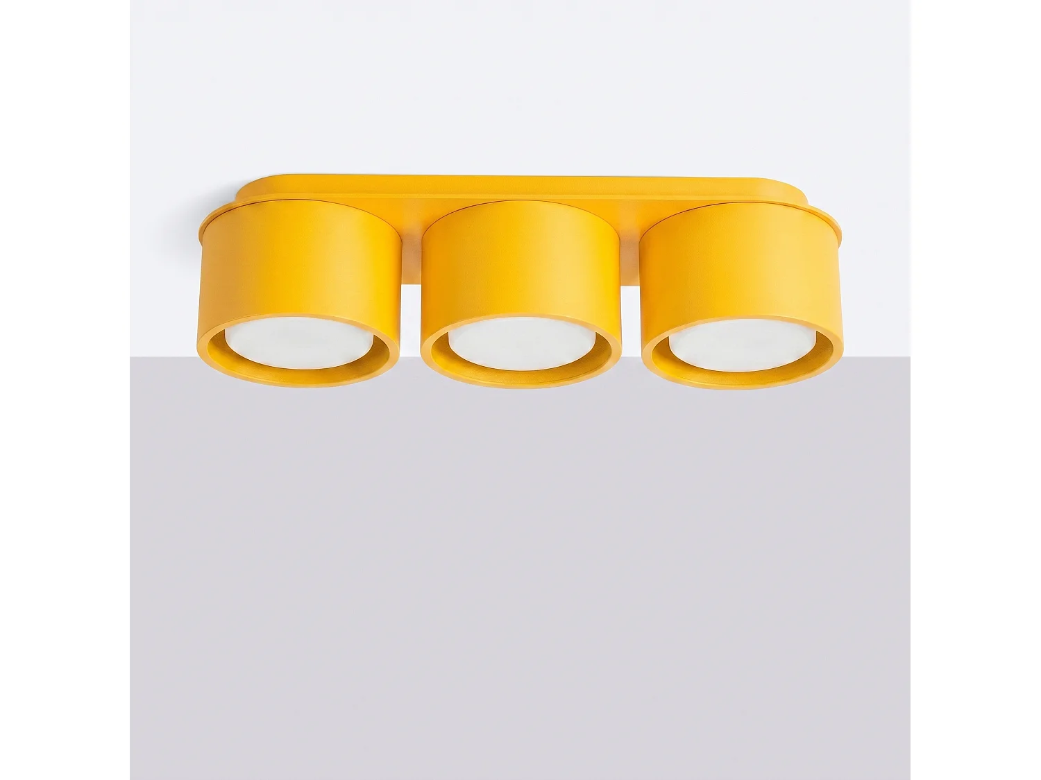 Plafonnier minimaliste en aluminium - 3 sources lumineuses - L.32,4 x H.8,2 cm - jaune