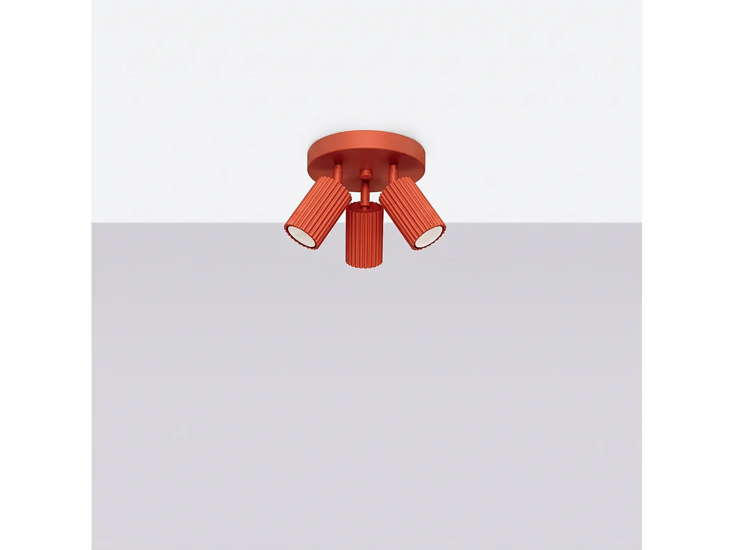 Plafonnier minimaliste en aluminium - 3 sources lumineuses - L.19,5 x H.18 cm - rouge