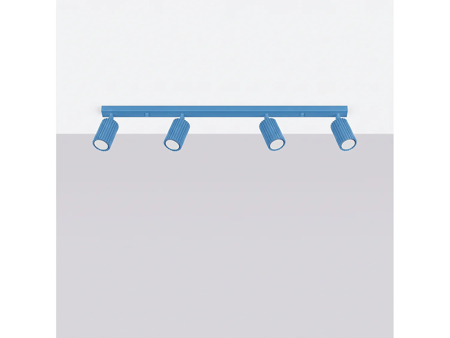 Plafonnier minimaliste en aluminium - 4 sources lumineuses - L.81 x H.16,5 cm - bleu clair