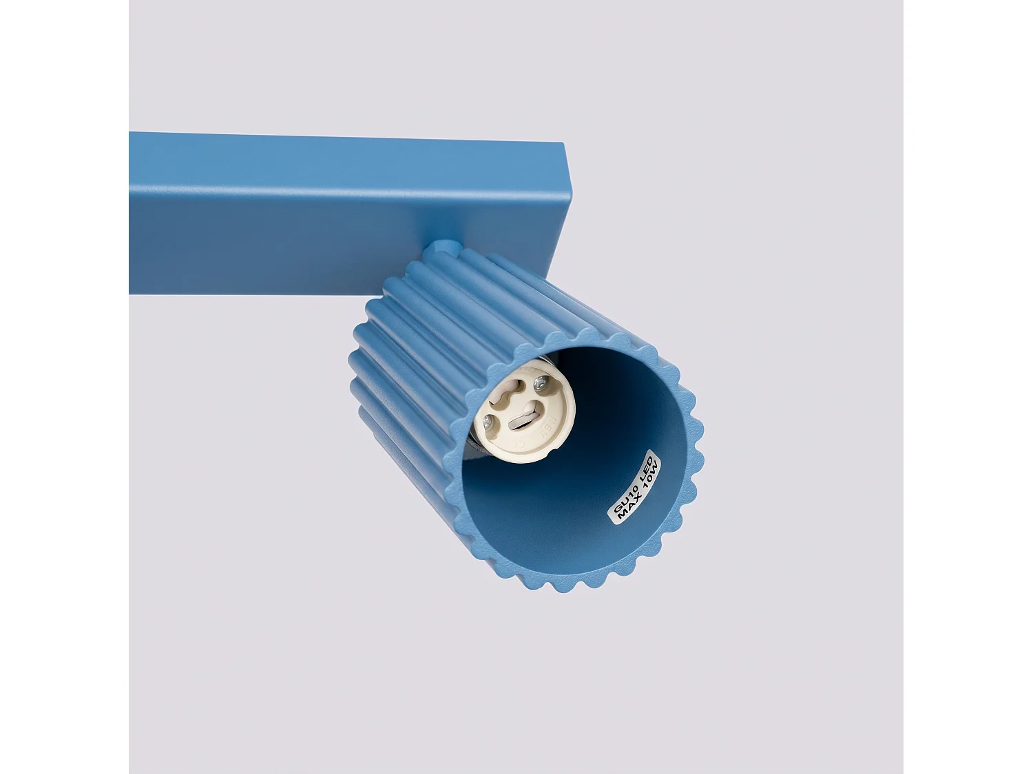 Plafonnier minimaliste en aluminium - 4 sources lumineuses - L.81 x H.16,5 cm - bleu clair