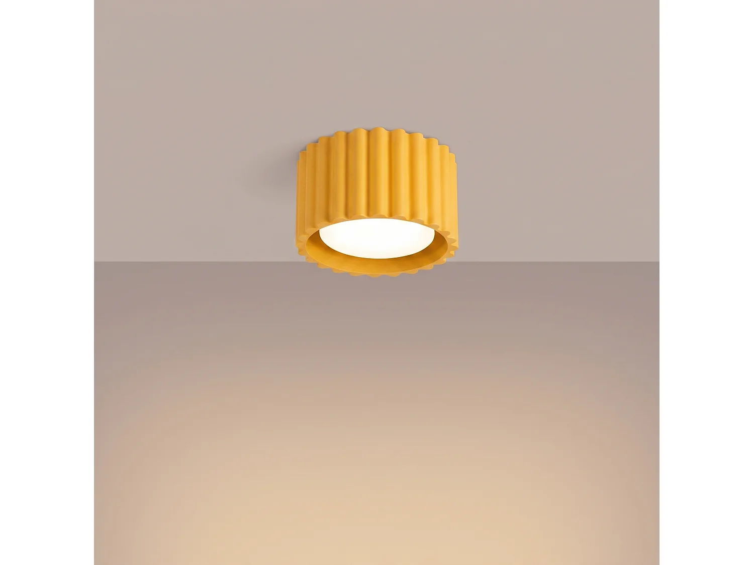 Plafonnier minimaliste en aluminium - 1 sources lumineuses - L.10 x H.6 cm - jaune