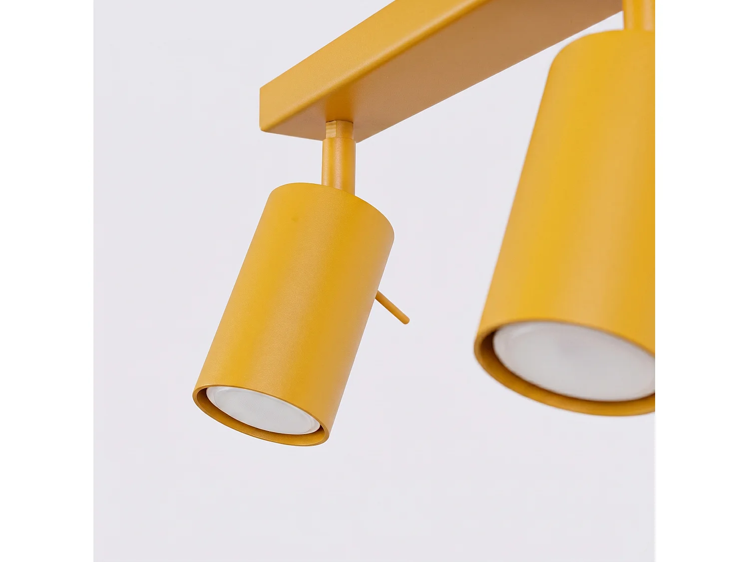 Plafonnier moderne en acier - 4 sources lumineuses - L.80 x H.16 cm - jaune