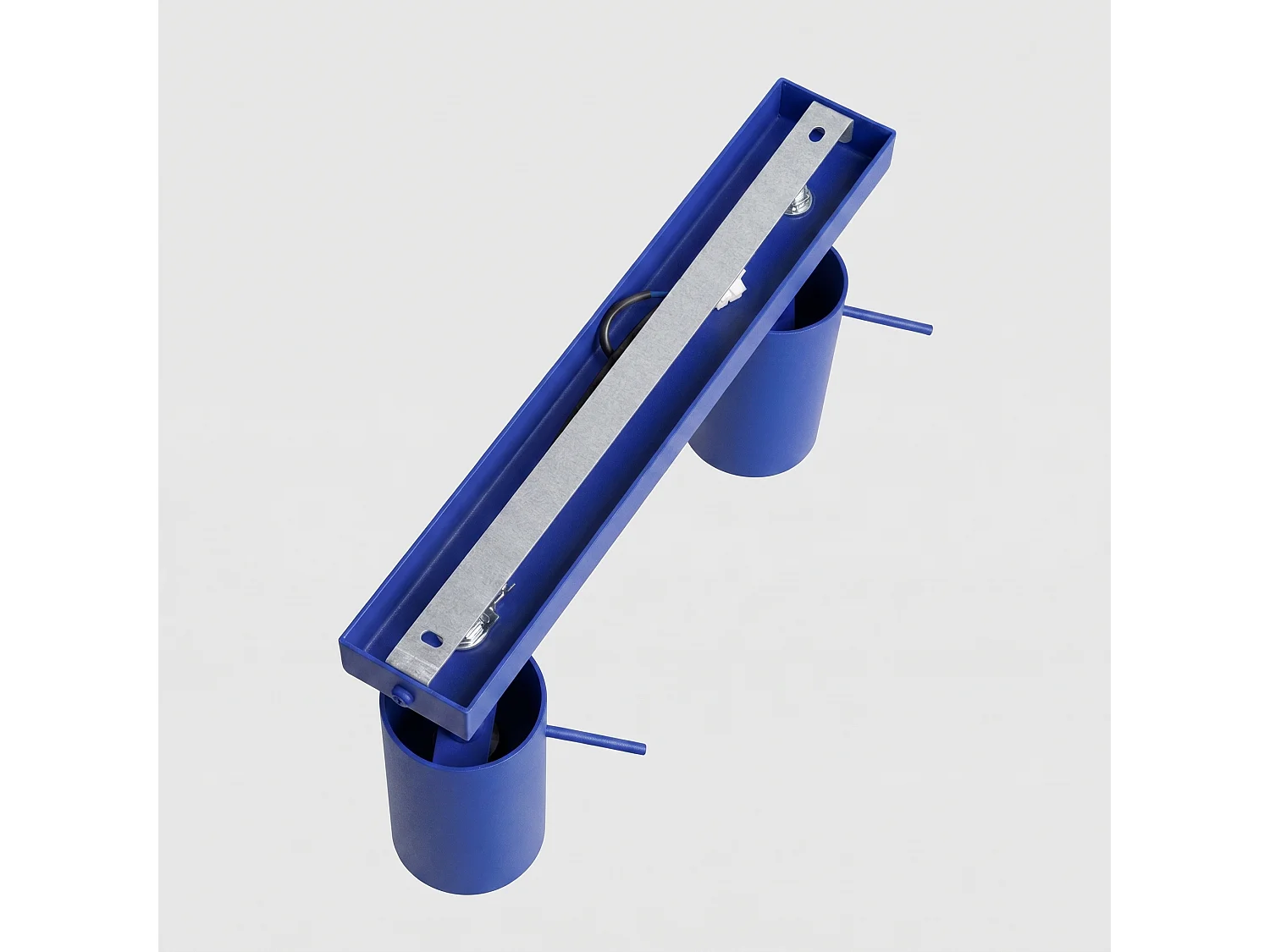 Plafonnier moderne en acier - 2 sources lumineuses - L.30 x H.16 cm - outremer
