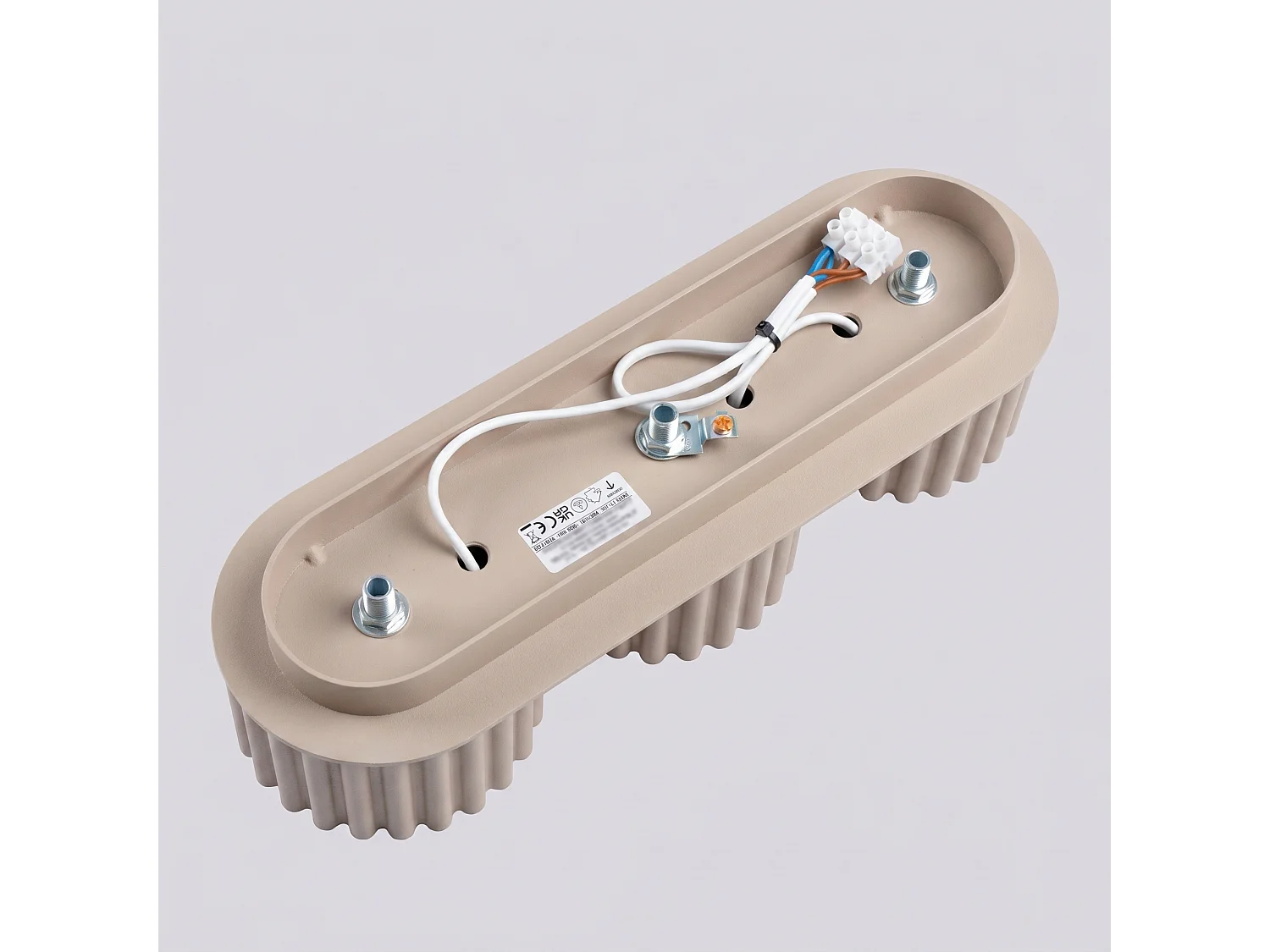 Plafonnier minimaliste en aluminium - 3 sources lumineuses - L.32,5 x H.8 cm - taupe