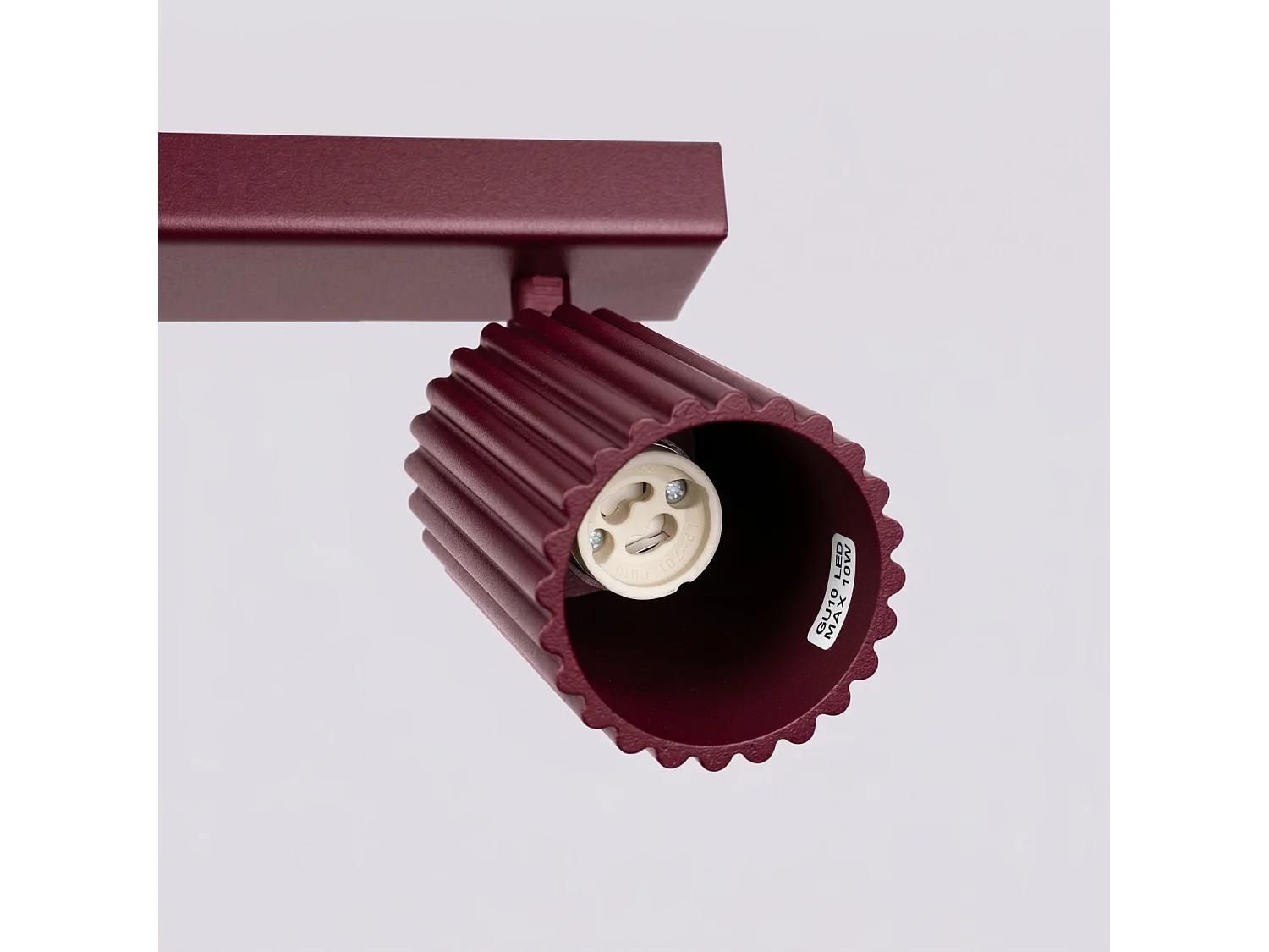 Plafonnier minimaliste en aluminium - 4 sources lumineuses - L.81 x H.16,5 cm - bordeaux