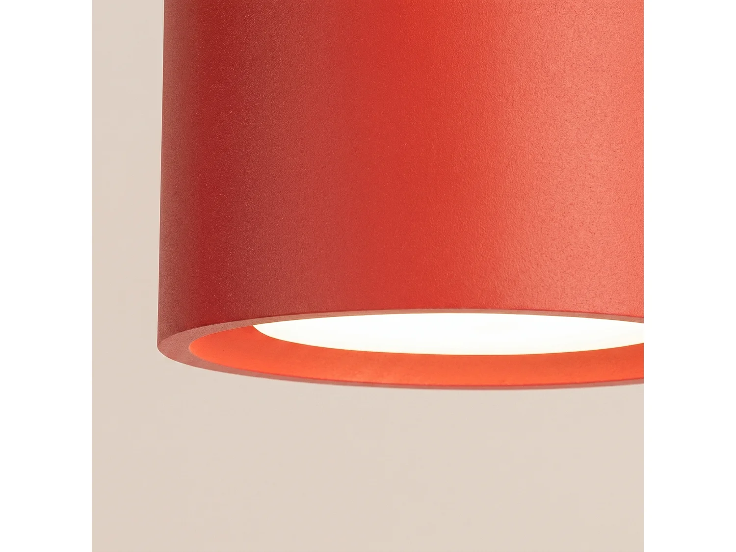 Plafonnier minimaliste en aluminium - 2 sources lumineuses - L.21 x H.8 cm - rouge