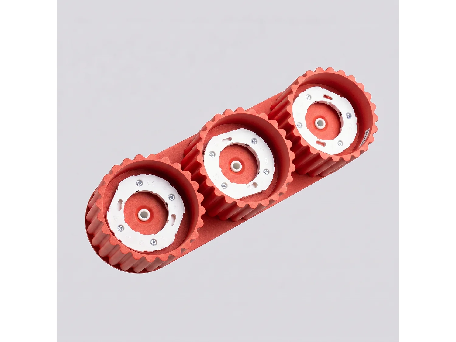 Plafonnier minimaliste en aluminium - 3 sources lumineuses - L.32,5 x H.8 cm - rouge