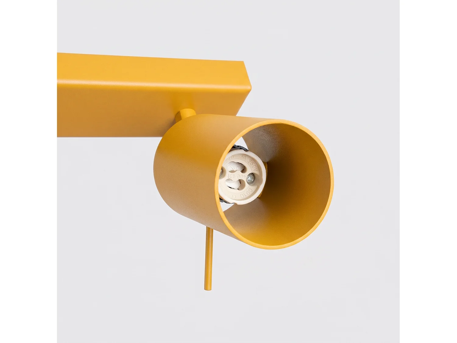 Plafonnier moderne en acier - 2 sources lumineuses - L.30 x H.16 cm - jaune