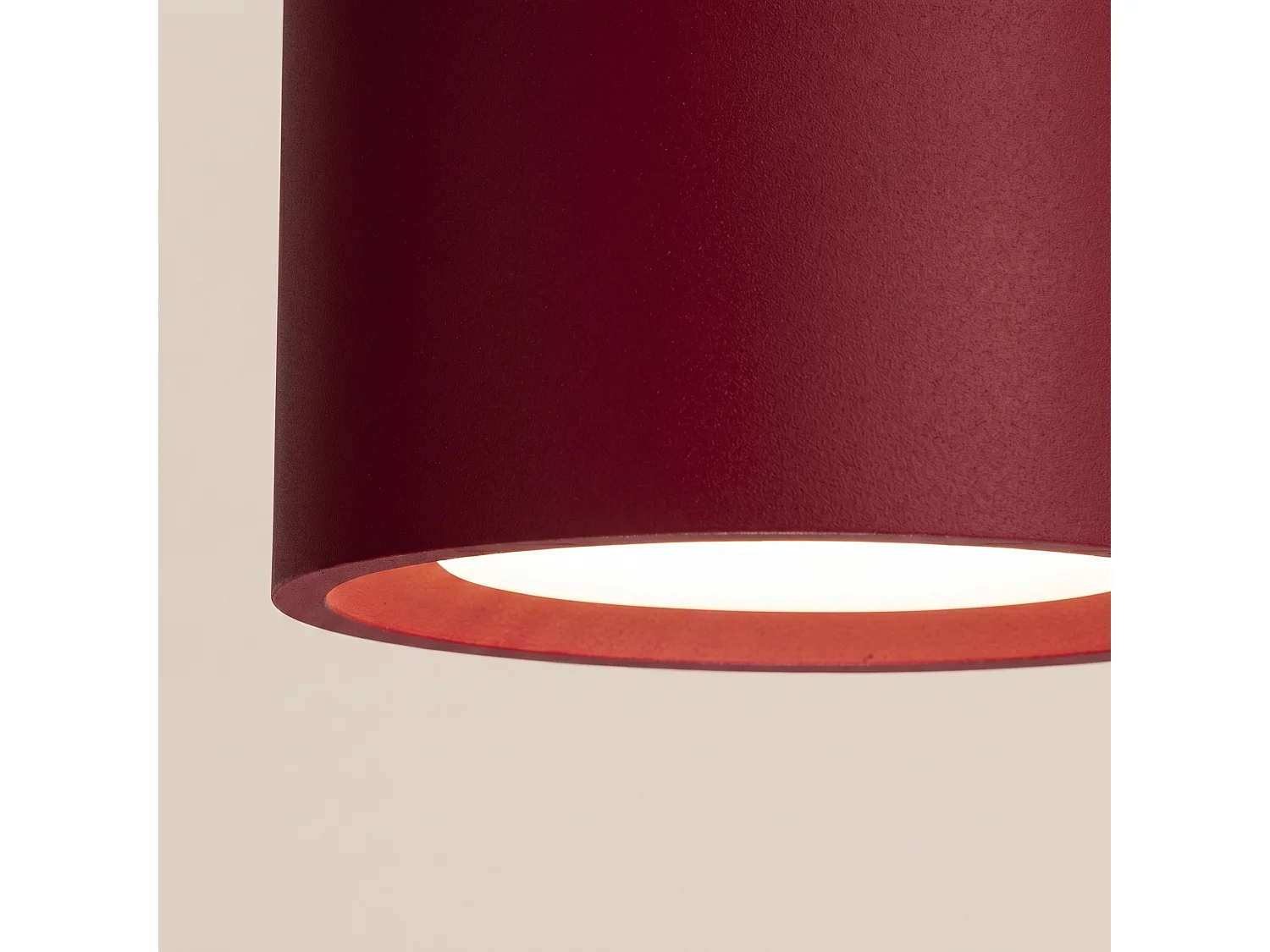 Plafonnier minimaliste en aluminium - 2 sources lumineuses - L.21 x H.8 cm - bordeaux
