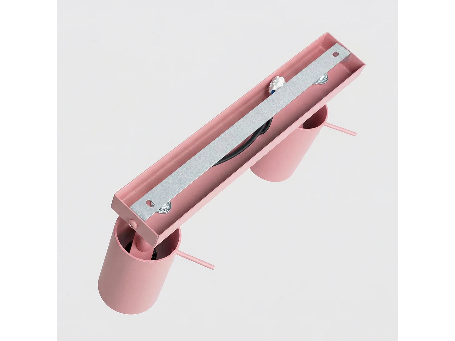 Plafonnier moderne en acier - 3 sources lumineuses - L.45 x H.16 cm - rose