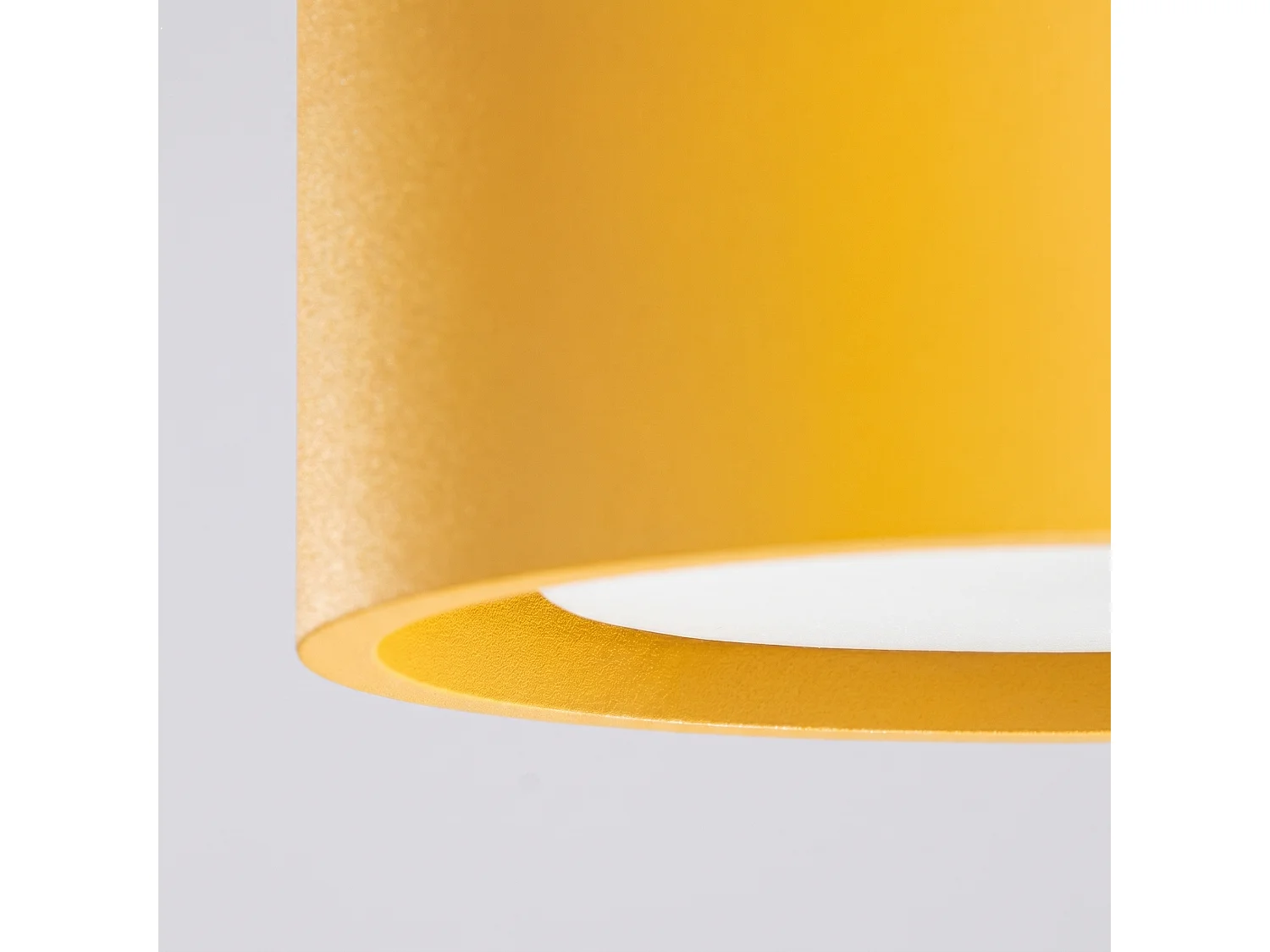 Plafonnier minimaliste en aluminium - 2 sources lumineuses - L.21 x H.8 cm - jaune
