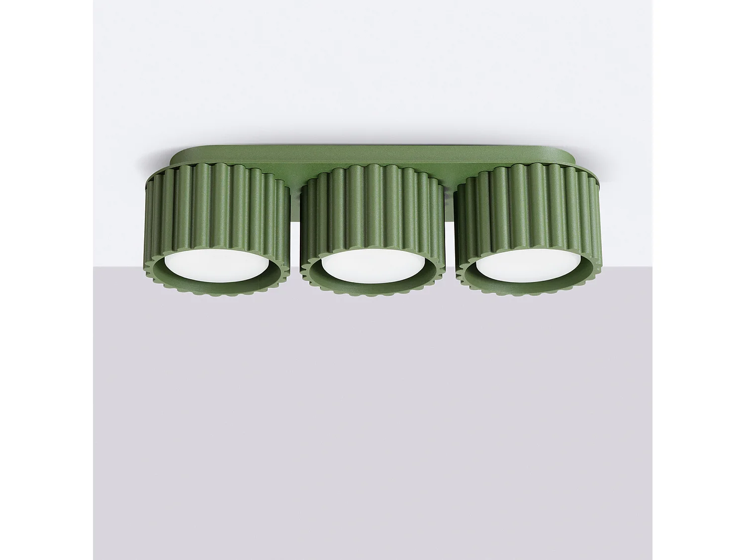 Plafonnier minimaliste en aluminium - 3 sources lumineuses - L.32,5 x H.8 cm - vert olive