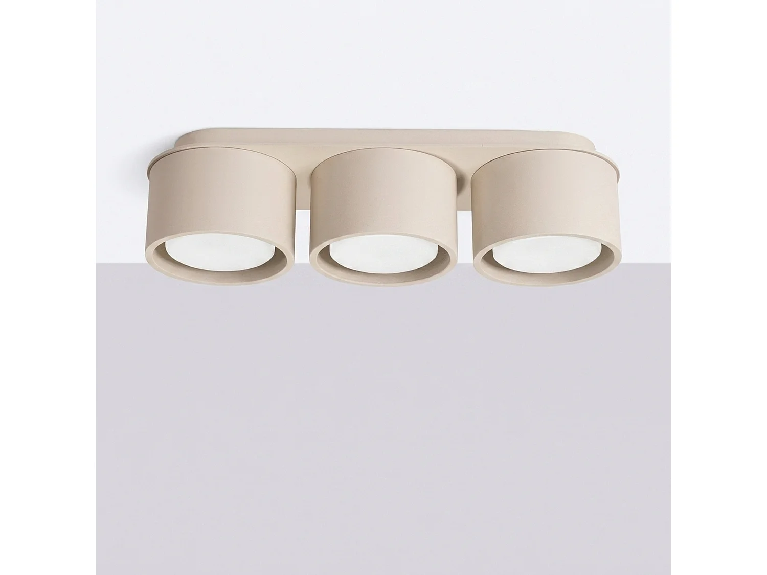 Plafonnier minimaliste en aluminium - 3 sources lumineuses - L.32,4 x H.8,2 cm - taupe