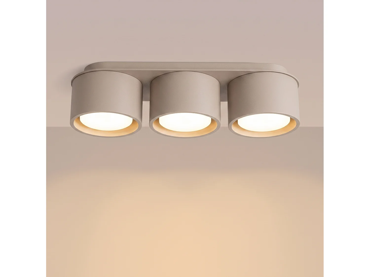 Plafonnier minimaliste en aluminium - 3 sources lumineuses - L.32,4 x H.8,2 cm - taupe