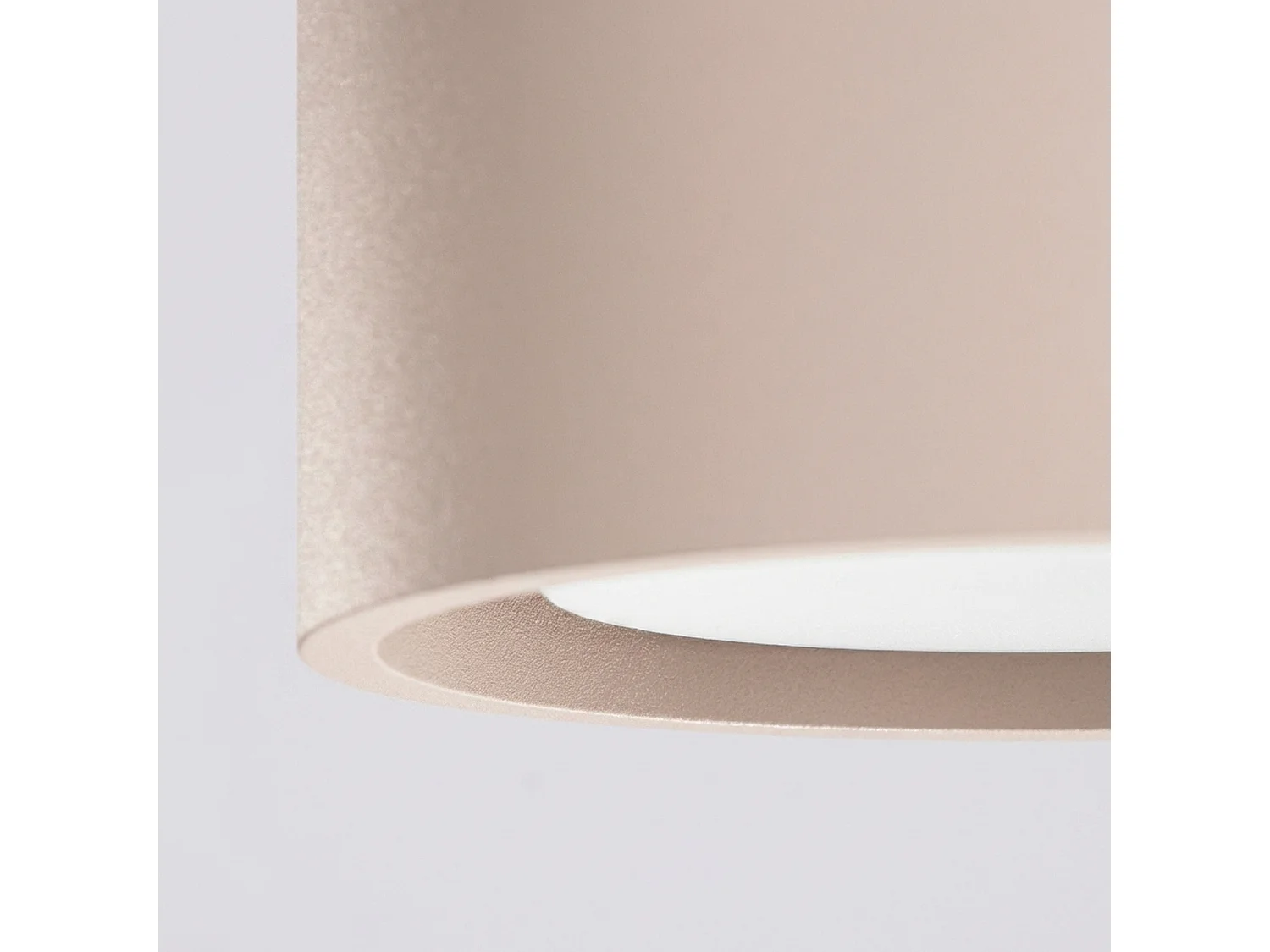 Plafonnier minimaliste en aluminium - 3 sources lumineuses - L.32,4 x H.8,2 cm - taupe