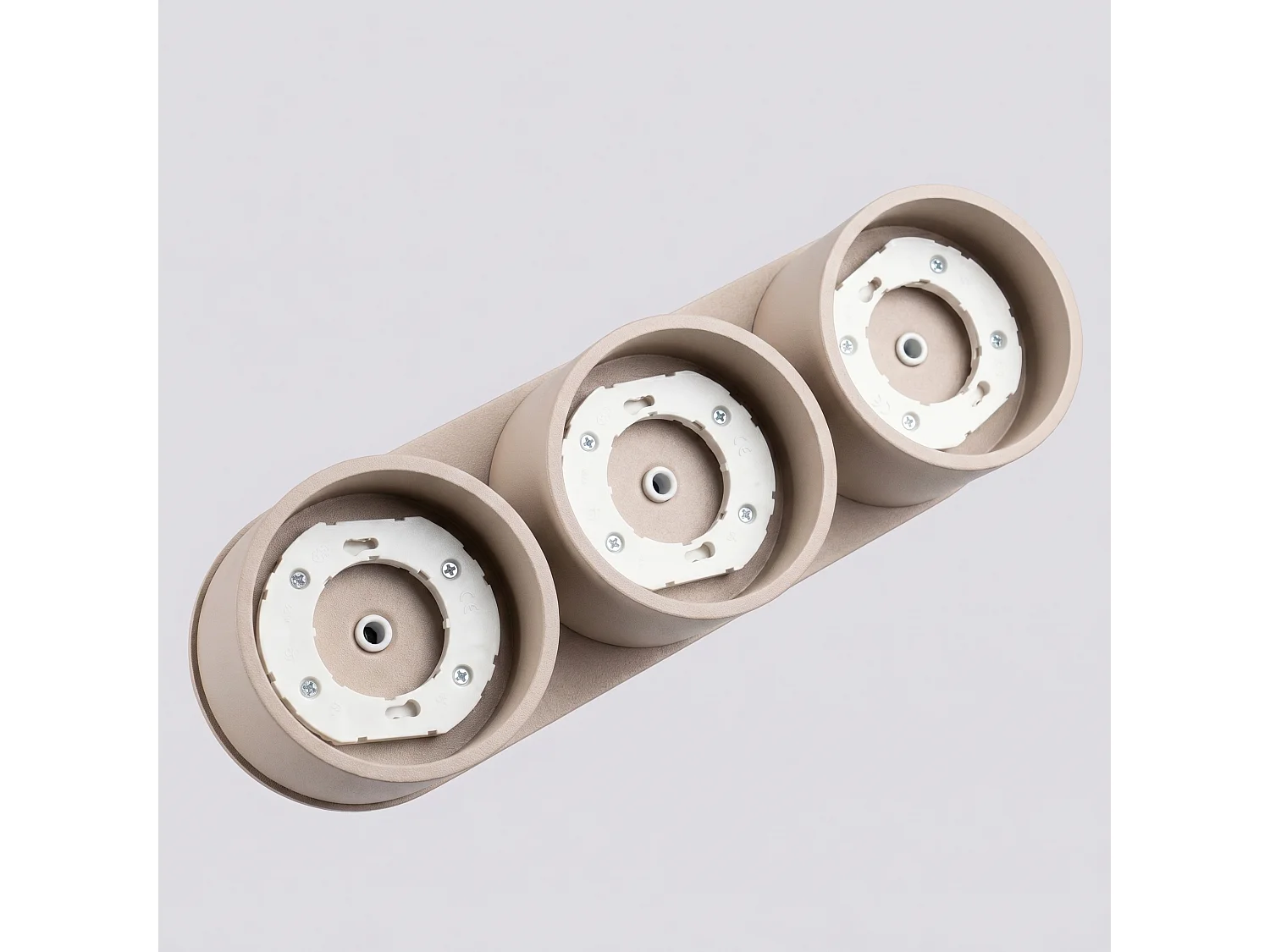 Plafonnier minimaliste en aluminium - 3 sources lumineuses - L.32,4 x H.8,2 cm - taupe