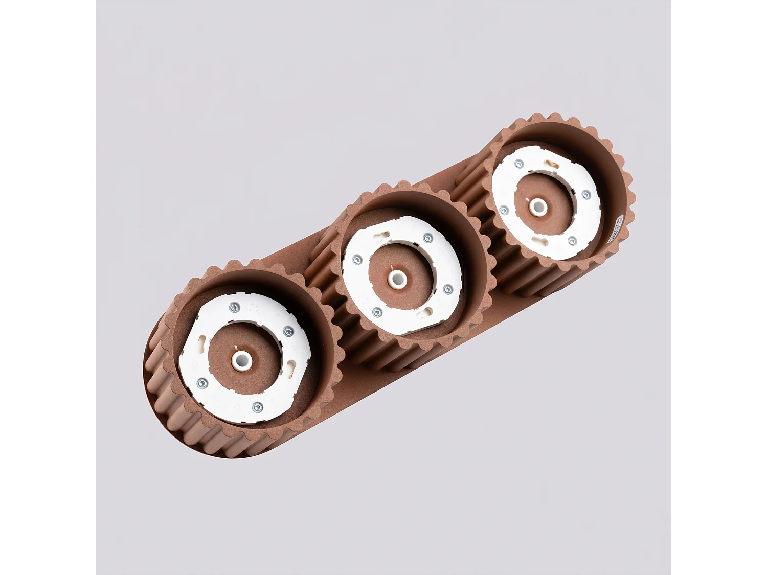 Plafonnier minimaliste en aluminium - 3 sources lumineuses - L.32,5 x H.8 cm - mocca