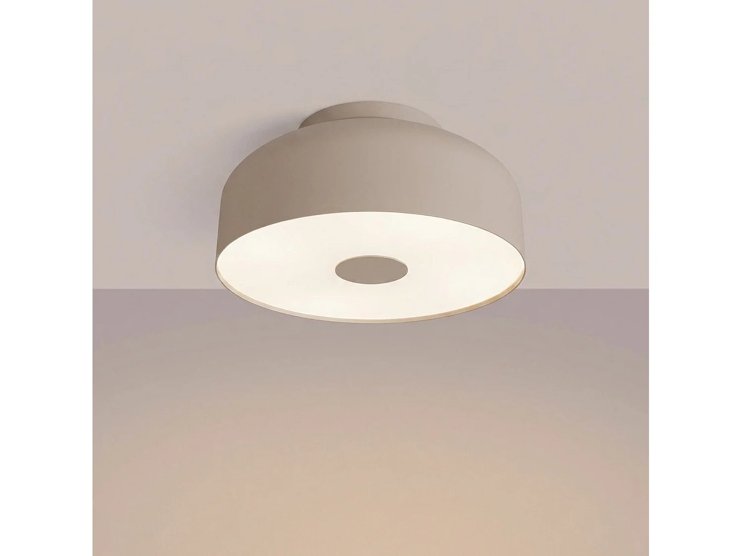Plafonnier moderne en acier/PVC - 4 sources lumineuses - L.30 x H.15 cm - taupe