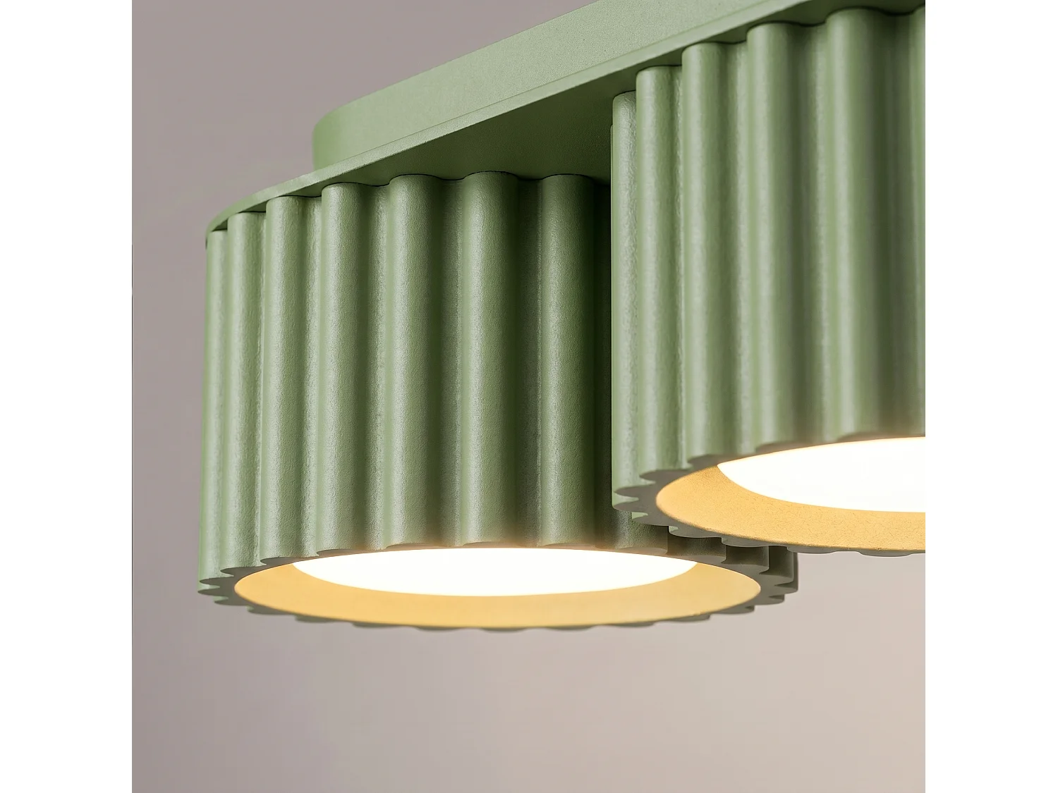 Plafonnier minimaliste en aluminium - 3 sources lumineuses - L.32,5 x H.8 cm - sauge